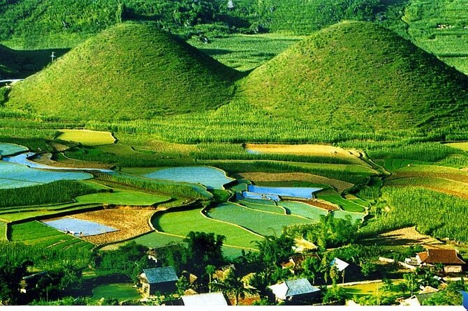 High Quality Small Group Ha Giang Loop Car Tour 2 Days 2 Nights - Ma Pi Leng Pass above the Nho Que River