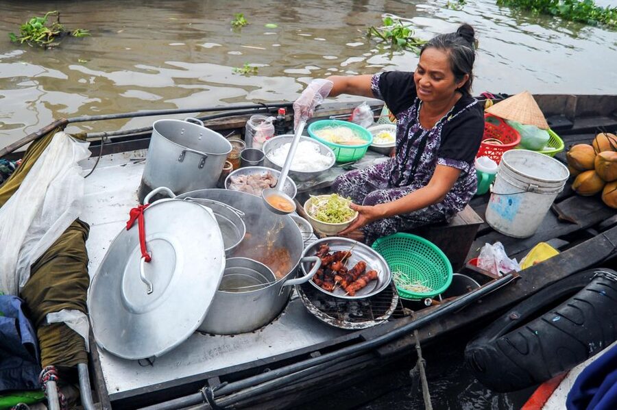 Ho Chi Minh City: Mekong River Delta Day Trip with Boat Trip - Kimmy’s Chocolatier and the shopping question