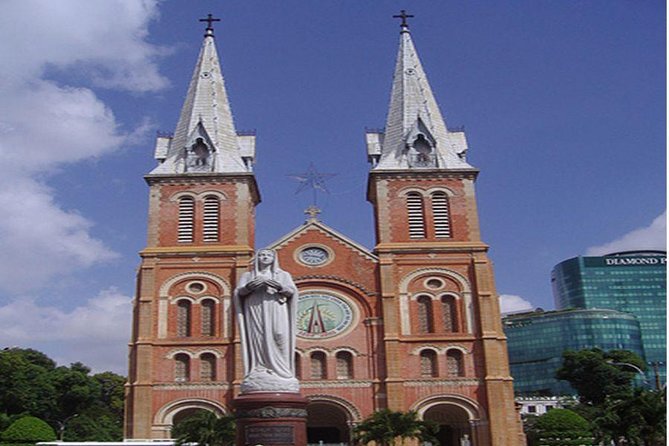 Ho Chi Minh City private full-day tour with Lunch included - The guides make the private format worthwhile