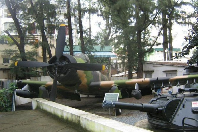 Ho Chi Minh City private full-day tour with Lunch included - Independence Palace and the moment Saigon changed
