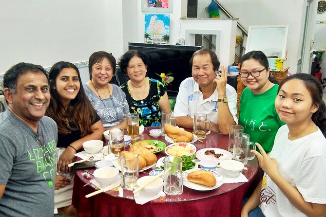 Ho Chi Minh City private walking tours with young local volunteers - District 10 after dark