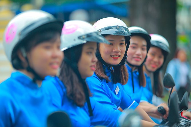 Ho Chi Minh City Tour by Motorbike with Female Riders | KissTour - Thien Hau Temple and the atmosphere of Chinatown