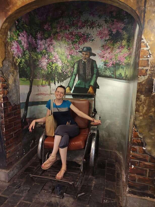 Hoa Lo Prison and Little Paris in Hanoi - Hoa Lo Prison: the most important stop