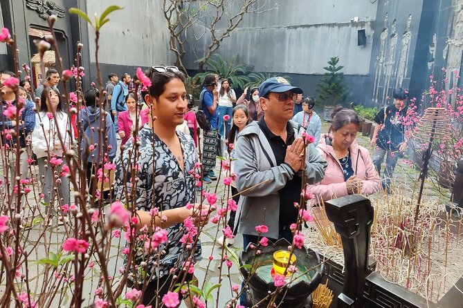 Hoa Lo Prison and Little Paris Tour in Hanoi (French Quarter) - Trang Tien ice cream and a taste of local continuity