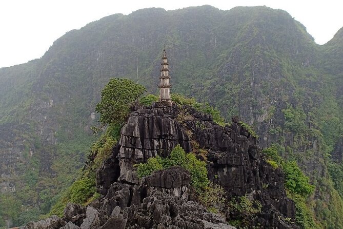Hoa Lu - Tam Coc: Boat Trip and Bicycle Ride - Hoa Lu temples and Vietnam’s early royal story
