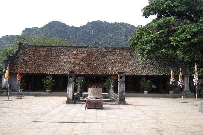Hoa Lu - Tam Coc boat Trip and Mua Cave - Tam Coc by Boat, Through Three Caves