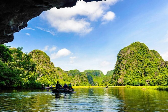 Hoa Lu - Tam Coc boat Trip and Mua Cave - Hoa Lu and Vietnam’s Early Royal Capital