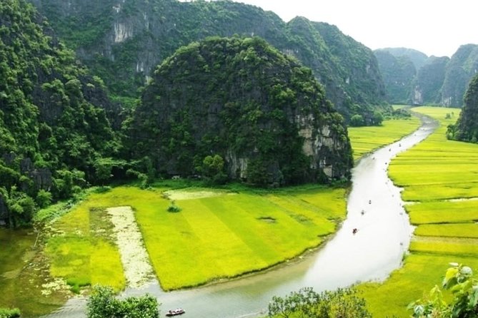Hoa Lu Tam Coc Full-Day DELUXE Tour Including BUFFET LUNCH & River Boat Ride - Buffet lunch and the practical middle of the day