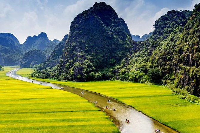 Hoa Lu Tam Coc Full-Day DELUXE Tour Including BUFFET LUNCH & River Boat Ride - Cycling to Bich Dong Pagoda