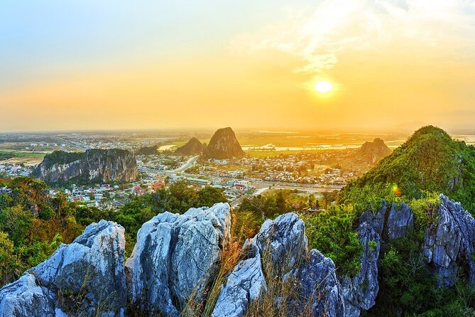 Hoi An Ancient town -Marble Mountains Tours FROM DANANG(15H30-21H - The drive from stone shrines to old Hoi An