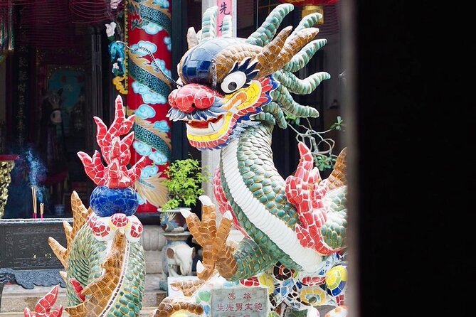 Hoi An Ancient Town Walking Tour with a Local - Cantonese Assembly Hall shows another side of Hoi An