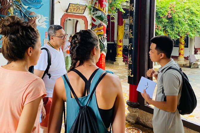 Hoi An Ancient Town Walking Tour with a Local - Quan Thang Ancient House brings history indoors