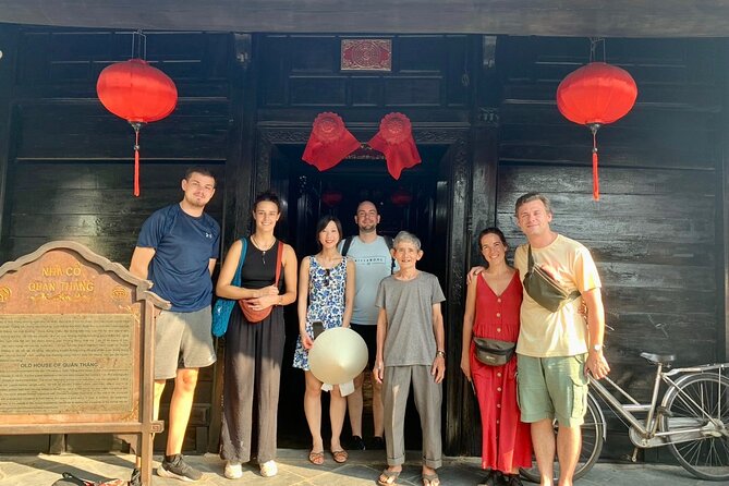 Hoi An Ancient Town Walking Tour with a Local - Traditional music and theatre add a cultural pause