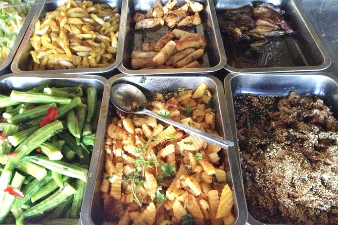 Hoi An at Sunset: Authentic Local Street Food Tour - How much food do you actually get?