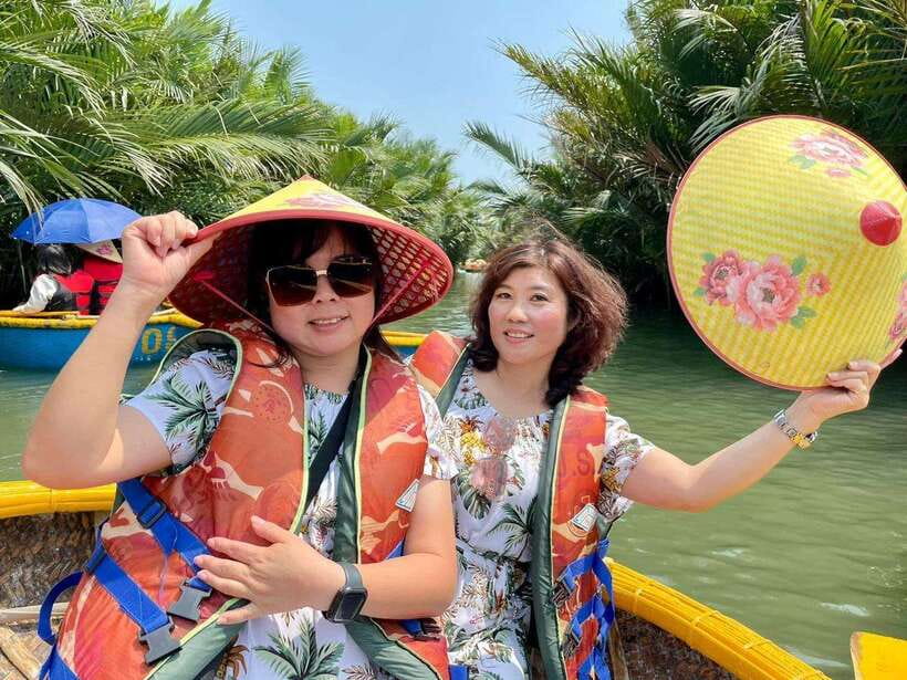 Hoi An: Coconut Basket Boat Ride by Hangcoconut - Karaoke, photographs, and the social side