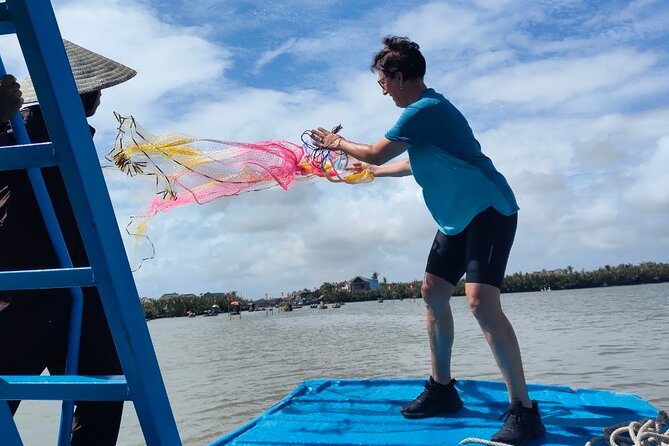 Hoi An: Coconut Basket Boat Ride in the Coconut Forest - Crab fishing with a local guide