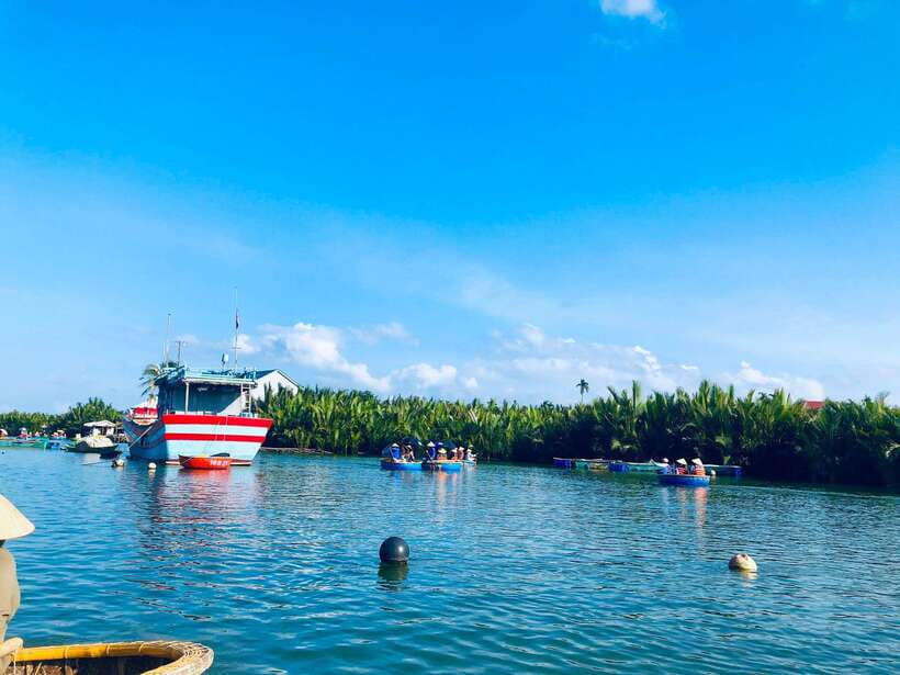 Hoi An: Coconut Basket Boat Rides with Two-way Transfers - Casting nets and trying your hand at local fishing