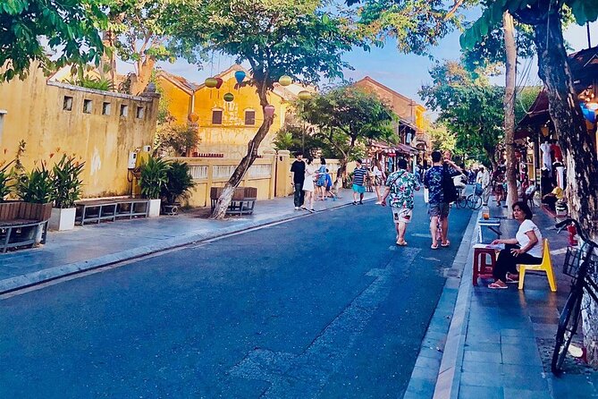 Hoi an Coconut Boat & Hoi an Ancient Town(Option Marble Mountain) - Who should book this experience