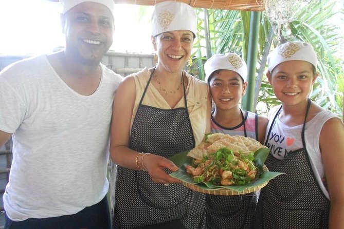 Hoi An Cooking Class(Market,BasketBoat Crabfishing&Cooking Class) - Two hours with the chef