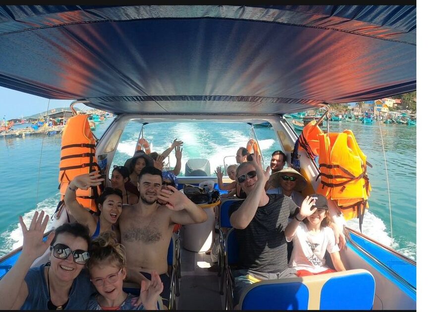Hoi An/Da Nang: Snorkelling & Island-Hopping Speedboat Tour - The morning pickup and ride to Cua Dai Harbour