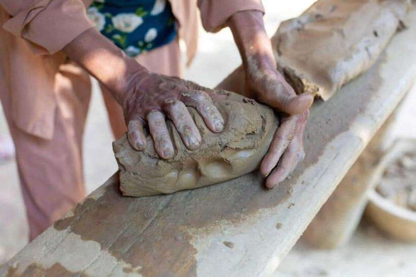 Hoi An: Experience Pottery Making With Local Craftsmen - Greeting the craftsmen at home