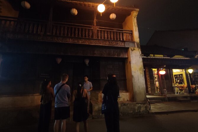 Hoi An Ghosts, Death, Mystery Unveiled - Meeting a guide beside Hoi An’s 400-year-old tree