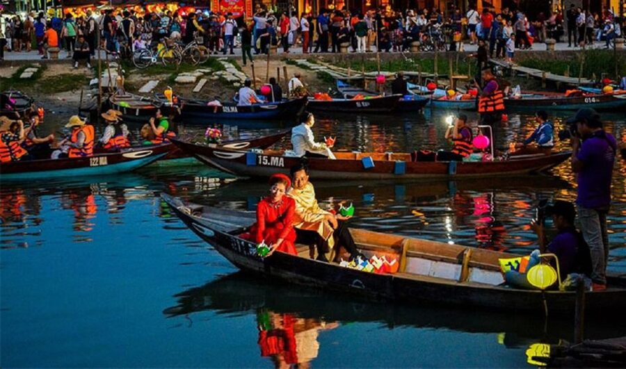Hoi An : Hoai River Boat Trip by Night and Floating Lantern - Key points to know before you go