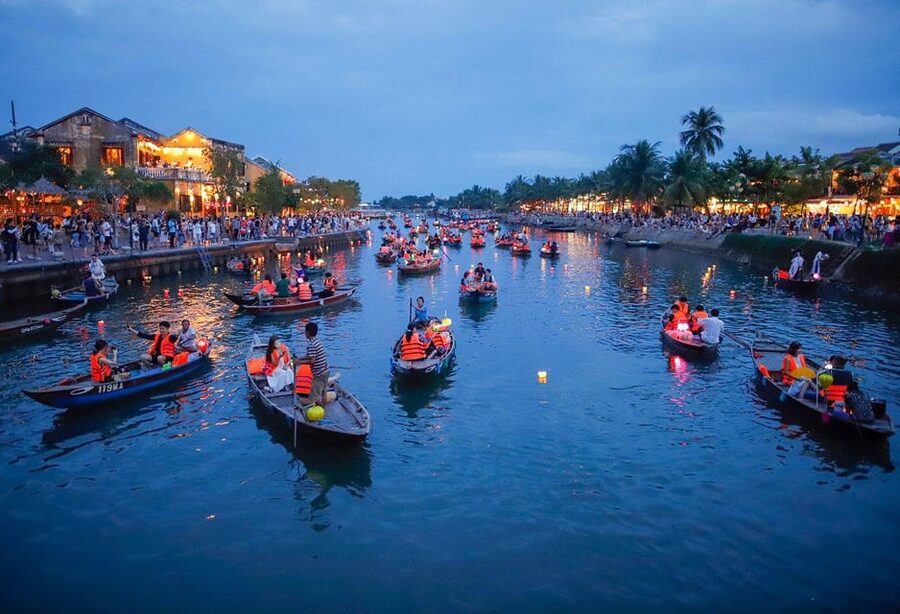 Hoi An Lantern Boat Ride on the Thu Bon River - Why Hoi An looks different from the river