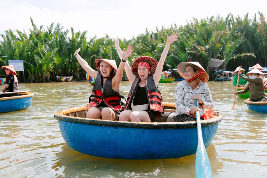 Hoi An: Lantern Making, Basket Boat, and Cooking Class - Cooking four Vietnamese dishes from the market ingredients