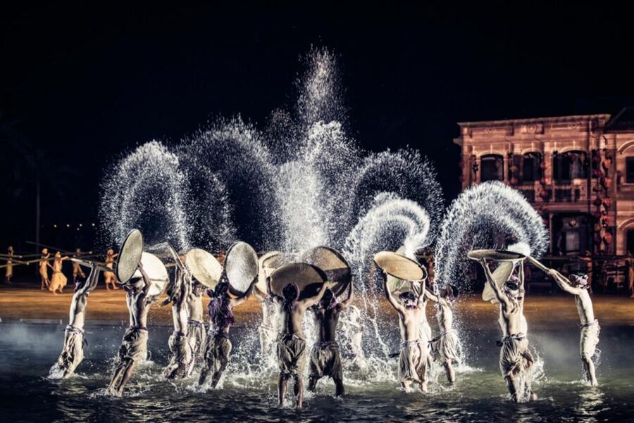 Hoi An Memories Show and Hoi An Impression Theme Park Ticket - Who will enjoy this evening most?