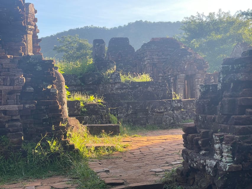 Hoi An: My Son Ruins: Guide-Bus-Boat-Cultural Show-Lunch - A Gentle Thu Bon River Return to Hoi An