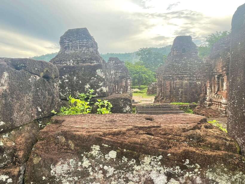 Hoi An: My Son Ruins: Guide-Bus-Boat-Cultural Show-Lunch - Is $15 Really Good Value?