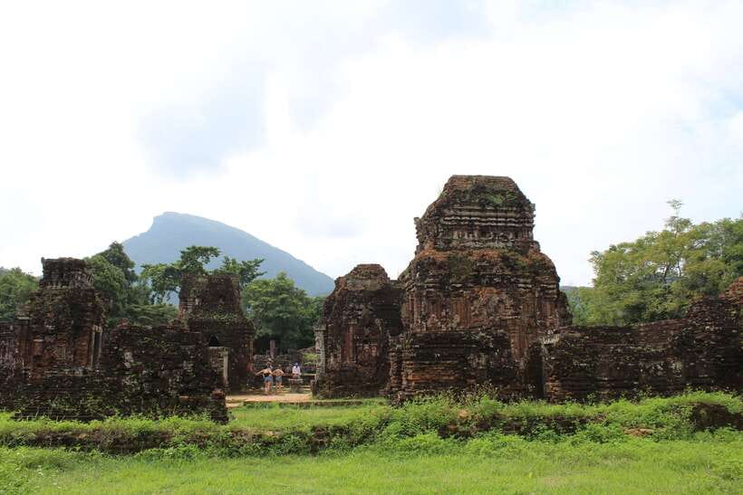 Hoi An: My Son Sanctuary 8 am/1 pm - Transportation and hotel pickup in Hoi An