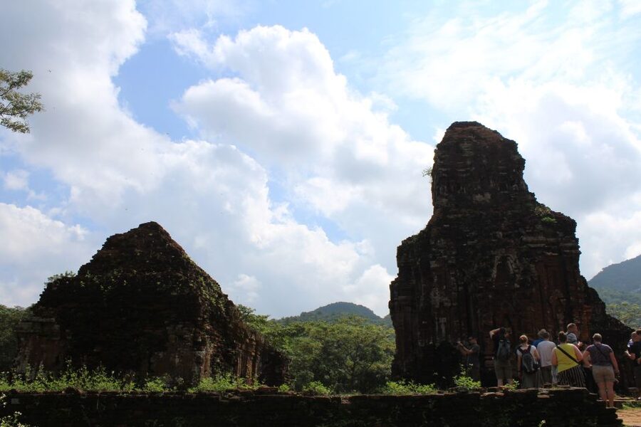 Hoi An: My Son Sanctuary and Thu Bon River Boat Trip - Afternoon banh mi and softer light