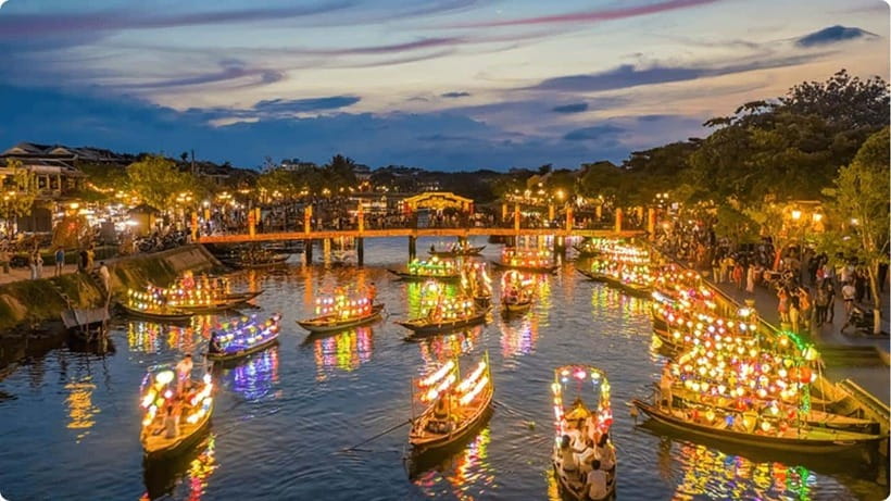 Hoi An: River Lantern Boat Experience with Free 5G eSIM - The Hoai River After Sunset