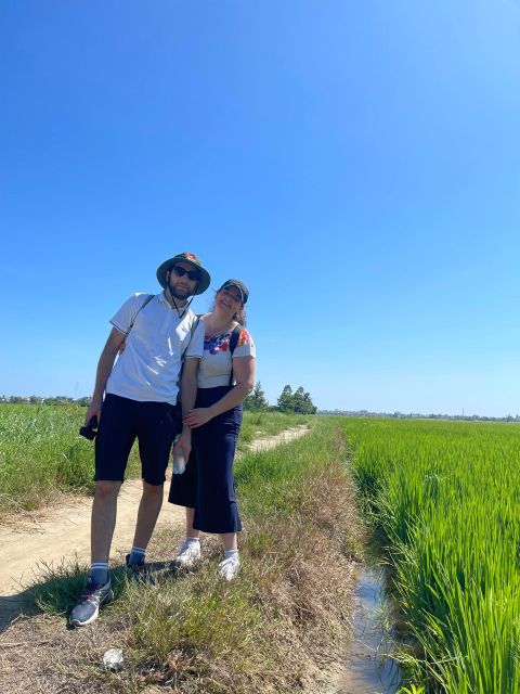 Hoi An: Rural Cycling Tour to Village with Basket Boat Ride - Tra Que Vegetable Village and the family farm