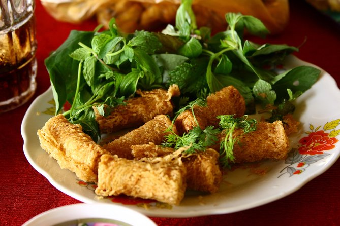 Hoi An Street Food Walking Tour with Tastings - Vegetarian and allergy considerations
