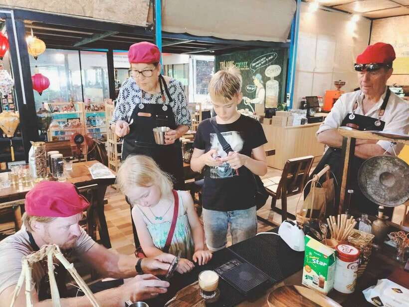 Hoi An: Vietnamese Coffee Making Course - Seeing beans change during the roasting demonstration