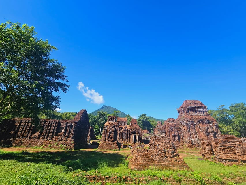 HoiAn: My Son Sanctuary w. Champa food Lunch 5:30/8:00/14:00 - The drive from Hoi An and hotel pickup