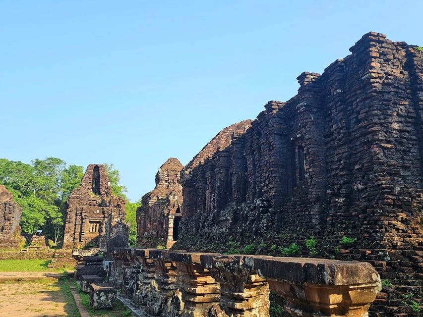 HoiAn: My Son Sanctuary w. Champa food Lunch 5:30/8:00/14:00 - Choosing the 5:30 am pilgrimage