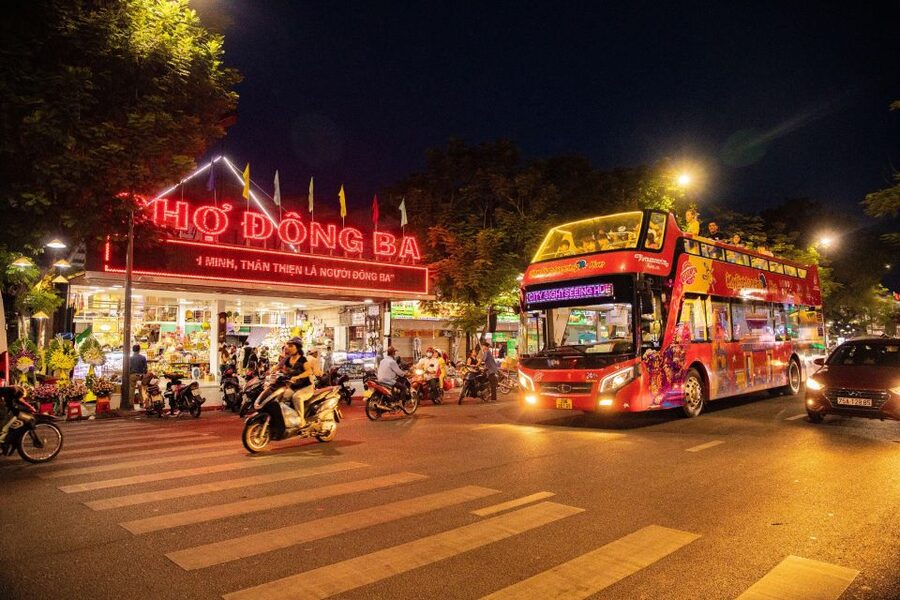 Hue: City Sightseeing Hop-On Hop-Off Bus Tour - Stop 2: Dong Ba Market