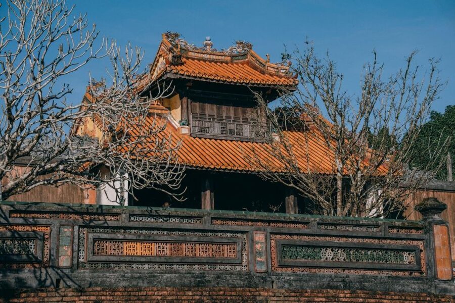 Hue :Exploring Royal City with Multi Options and Dragon Boat - Thien Mu Pagoda by dragon boat