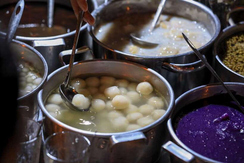 Hue: Guided Local Food Tour with Stories - The final food stop at 36 Dinh Tien Hoang
