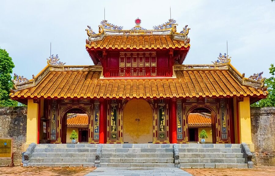 Hue: Hue Royal Tombs Tour Visit 3 Best Tombs & Pagoda - Thuy Xuan Incense Village: a fragrant local pause