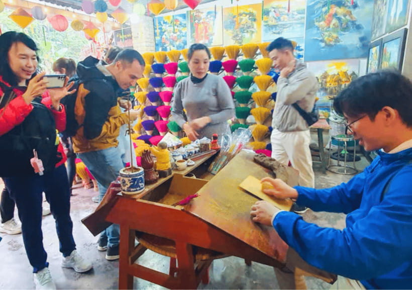 Hue Imperial Citadel, Tombs, Perfume River Boat Tour & Van - Dong Ba Market: useful stop or filler?