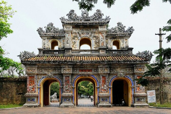Hue: Imperial City Walk, Motorbike Tour & Private Car Options - Quiet stops outside the main monuments