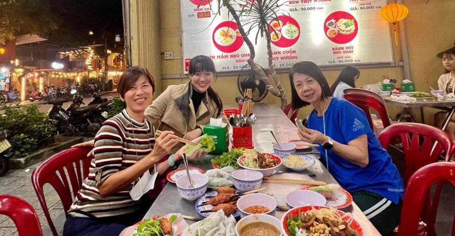 Hue: Night Street Food Tour by Cyclo with a Local Guide - Key points to know before booking