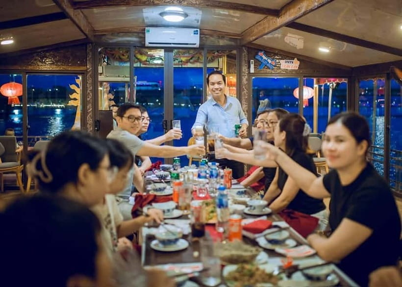 Hue: Perfume River Dinner Cruise with Traditional Show - Timing, clothing, and what to bring