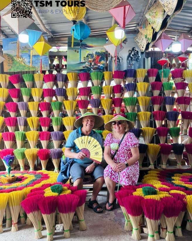 Hue: Royal Tombs & Pagoda Private Tour By Dragon Boat & Car - A calm start on the Perfume River