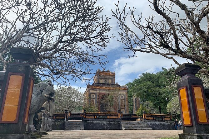 Hue’s Top Attractions by Car with Informative ES Driver - What the English-speaking driver adds